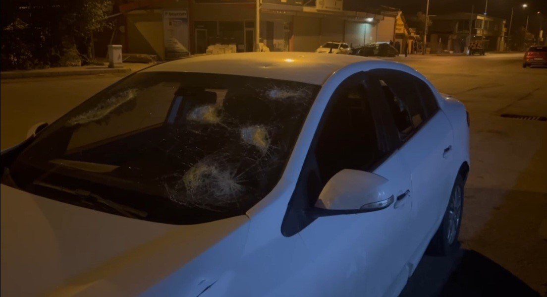 kiraladigi-otomobilin-camlarini-kirdi