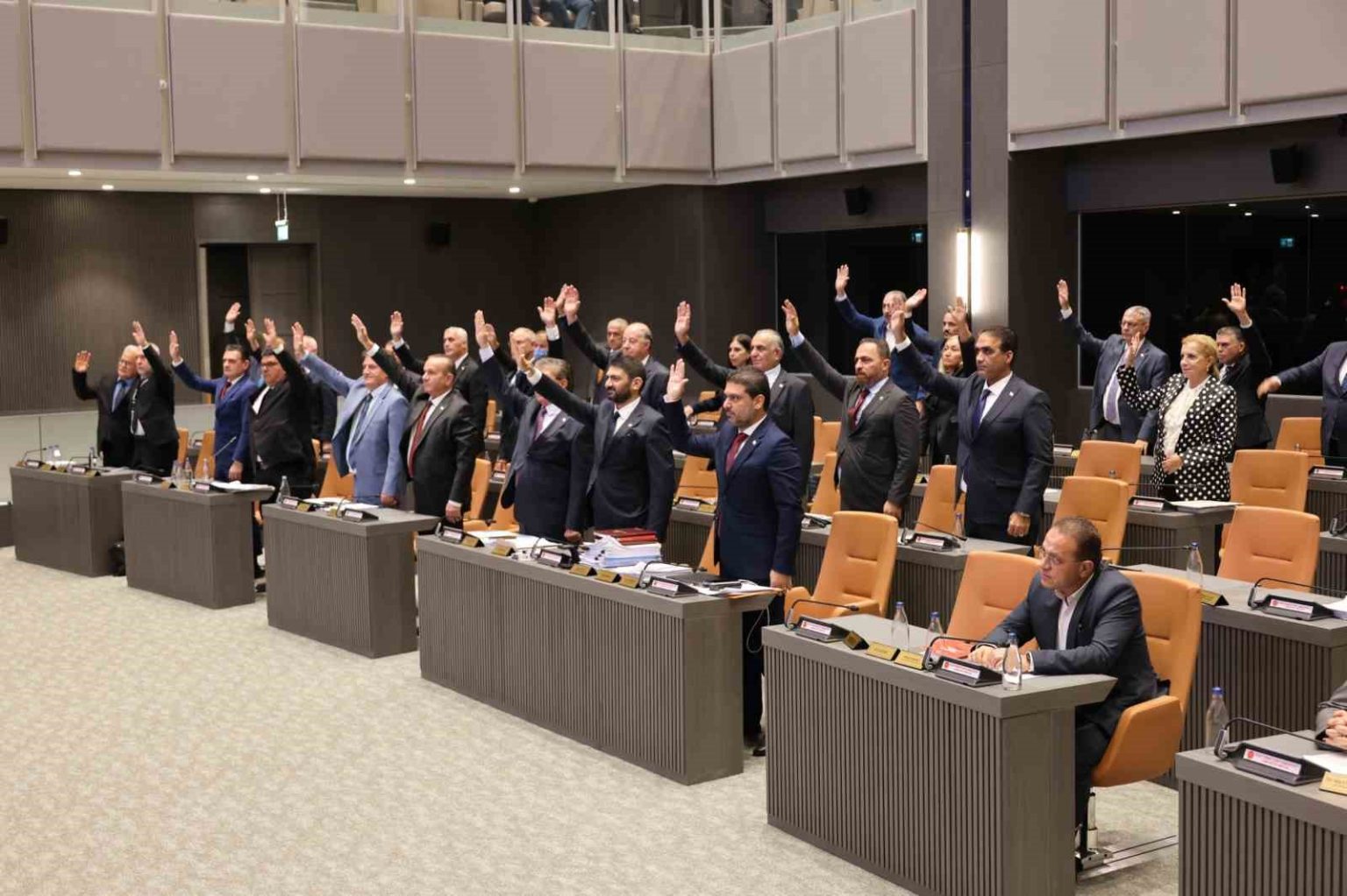 kktc-meclisinde-kibris-sorununa-iki-devletli-cozum-konusunda-karar-onerisi-oy-cokluguyla-kabul-edildi