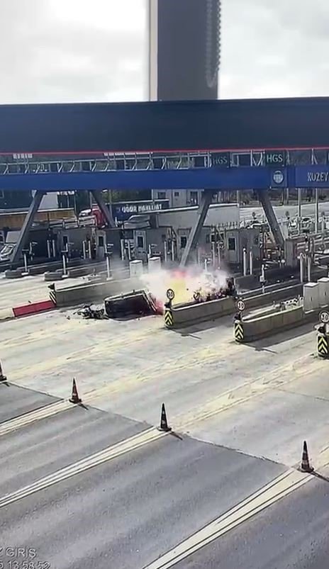 kuzey-marmara-otoyol-gisesinde-feci-kaza-kamerada