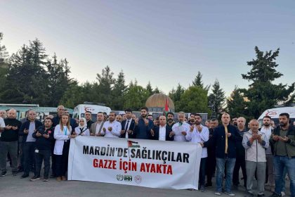 mardinde-saglikcilar-gazze-icin-ayakta