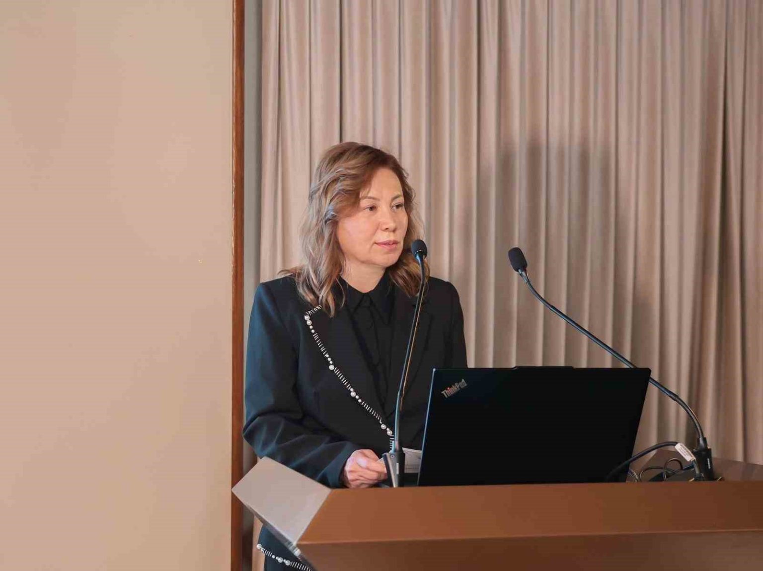 omu-rektoru-prof-dr-fatma-aydina-yilin-ustun-basari-odulu