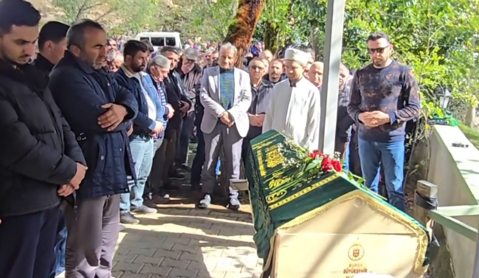 sahnede-kalp-krizi-geciren-giresunlu-sanatci-son-yolculuguna-ugurlandi