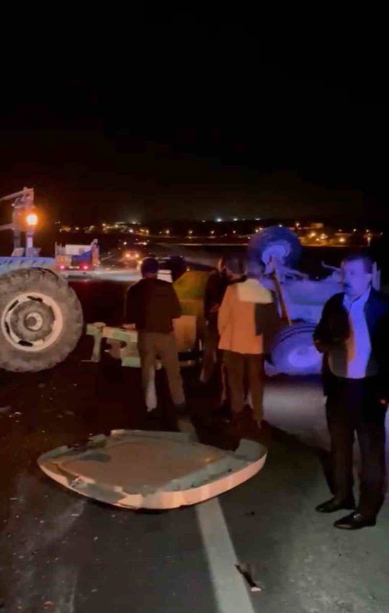 siirtte-hafif-ticari-arac-ile-traktor-carpisti-2-yarali