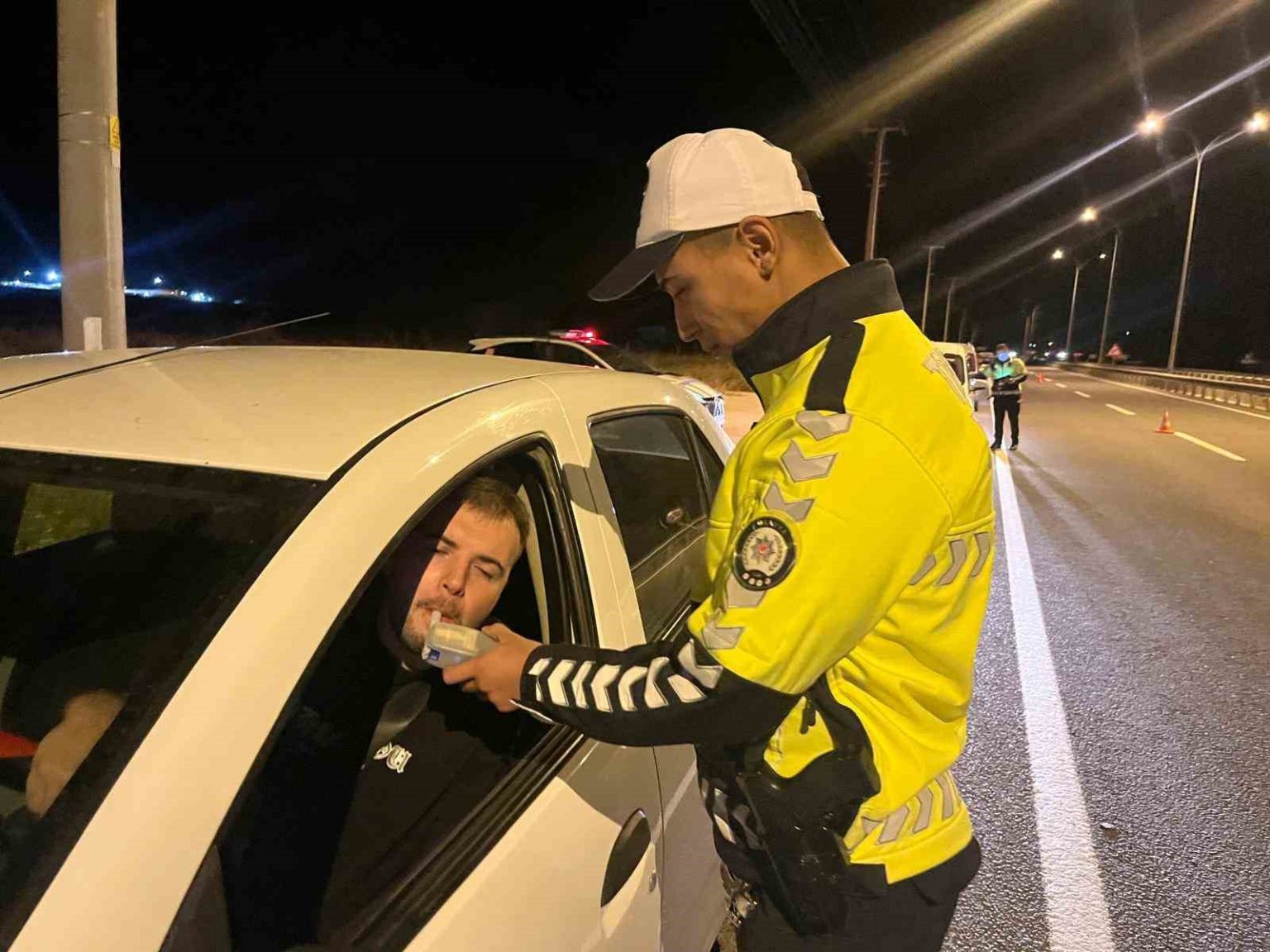 trafik-denetimleri-gece-gunduz-araliksiz-suruyor