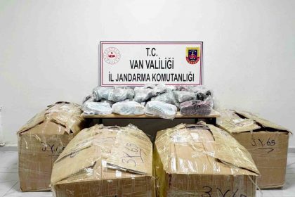 vanda-gumruk-kacagi-malzeme-ele-gecirildi