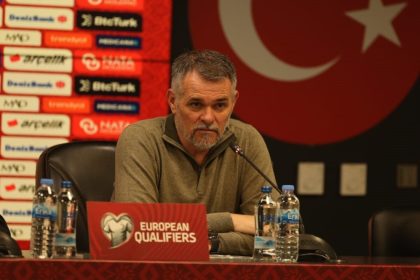 willy-sagnol-turkiye-guclu-bir-takim