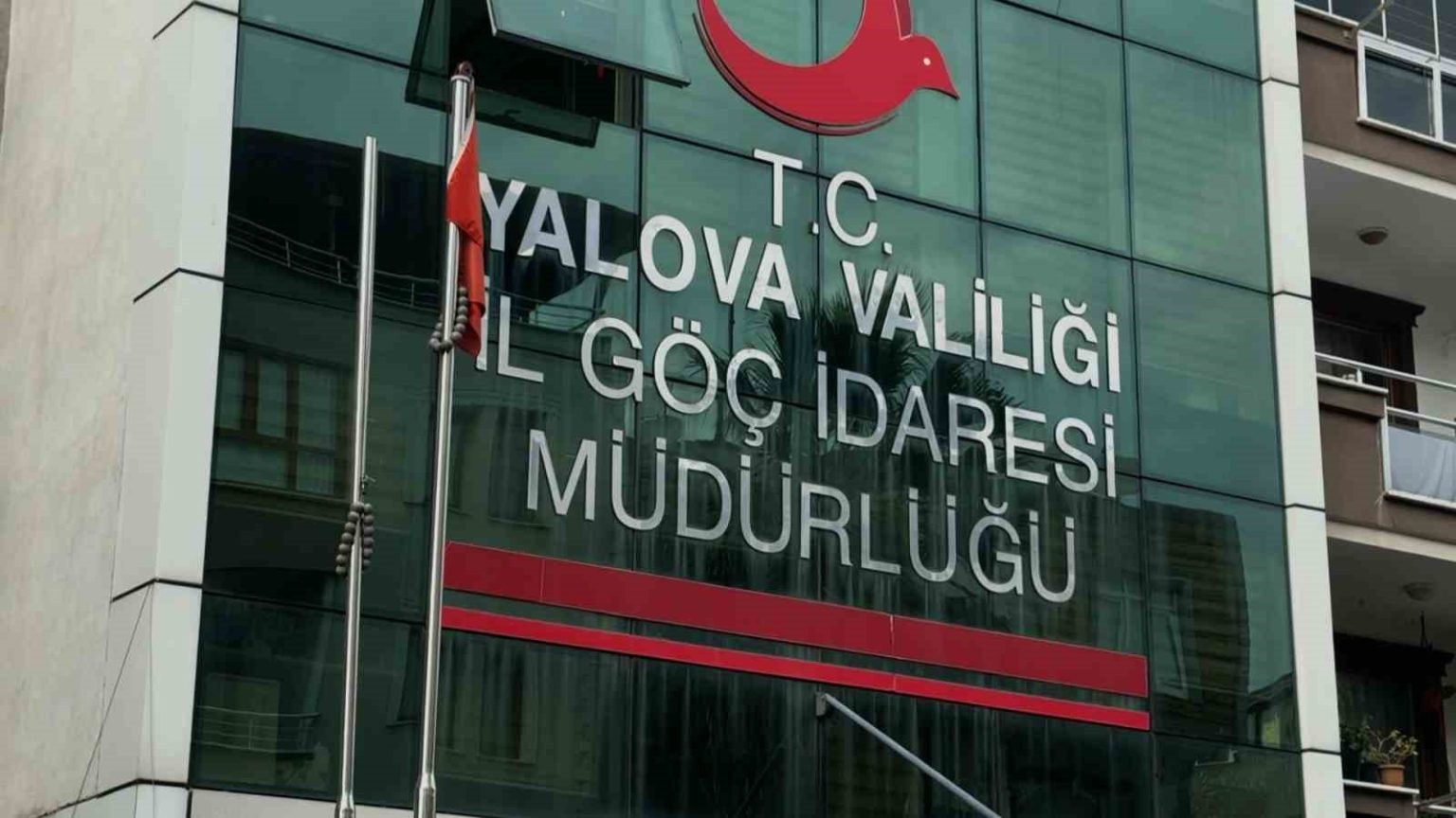 yalovada-il-goc-idaresine-operasyon-8-gozalti