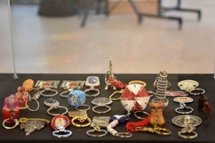 yarim-asirlik-koleksiyon-sanatseverlerle-bulustu