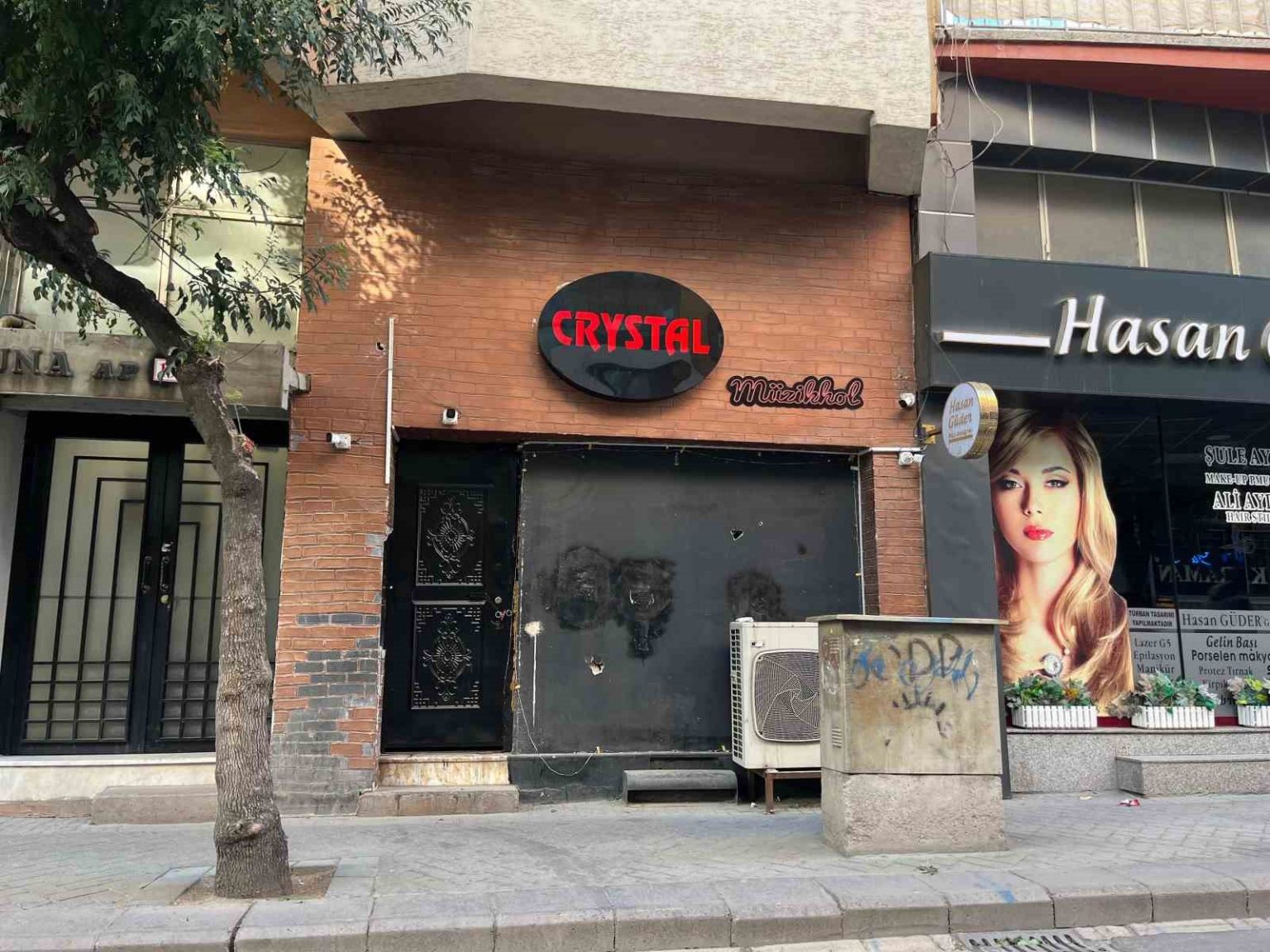 yasli-kadinin-rahatsiz-oldugu-icin-sikayet-ettigi-eglence-mekani-muhurlendi