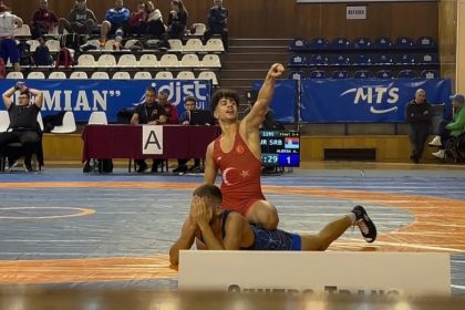 yunusemreli-guresci-kadir-kadiroglu-balkan-ucuncusu-oldu