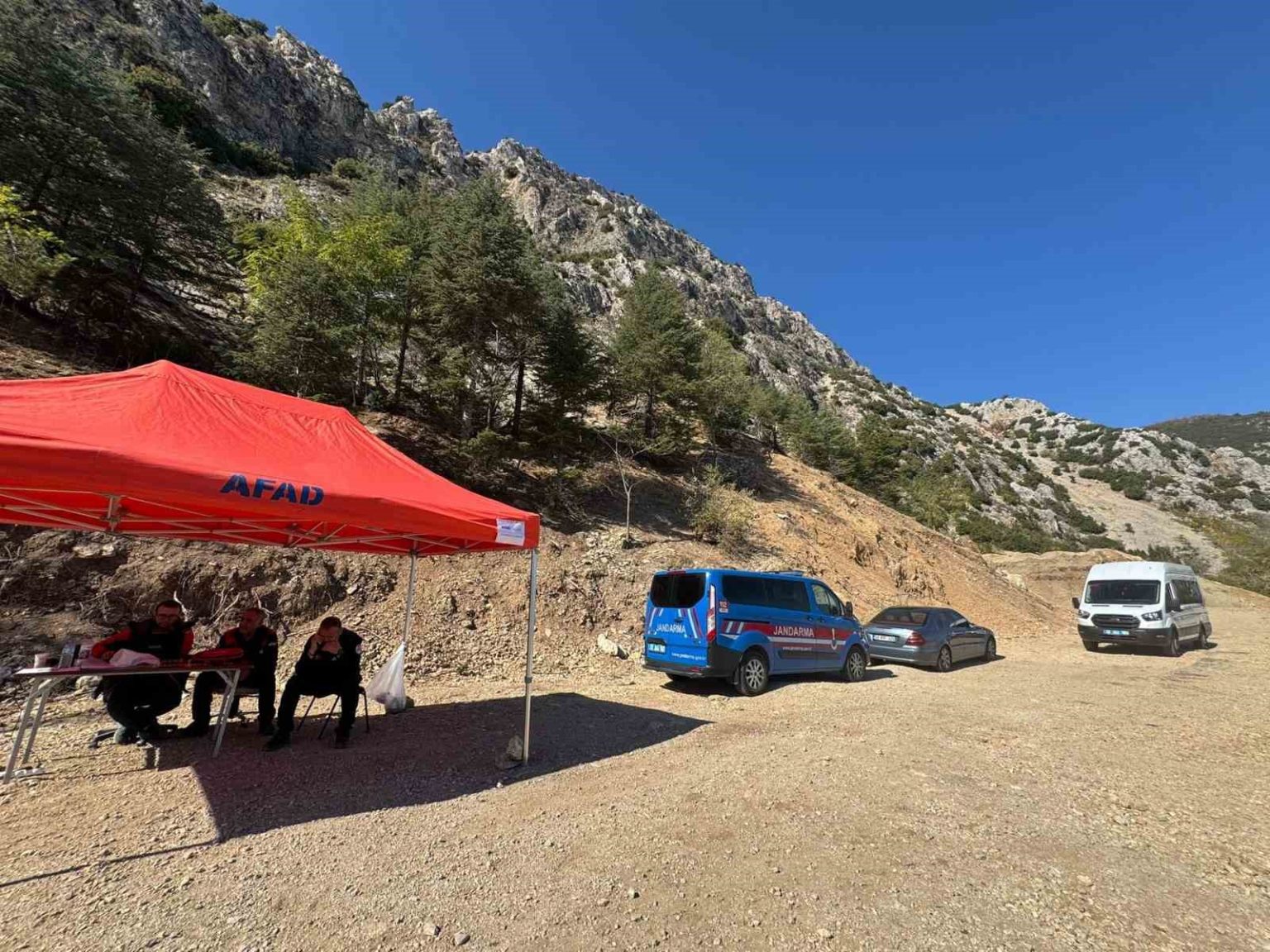 yuruyus-icin-ciktigi-dagda-kayboldu-3-gundur-aranan-yasli-adami-coban-buldu