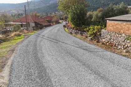 5-kirsal-mahallenin-yol-yapim-calismalarinda-sona-gelindi