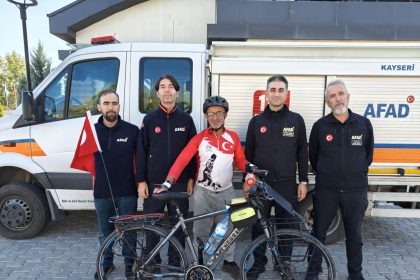 6-subati-pedallayarak-aniyor