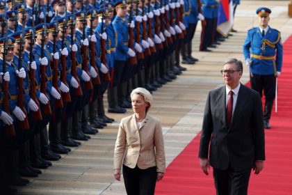 ab-komisyonu-baskan-von-der-leyen-sirbistanin-artik-katilim-surecinde-somut-adimlar-atma-vakti-geldi