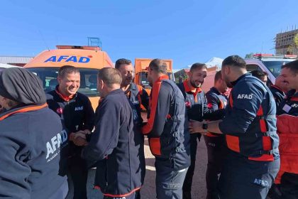 afad-ekipleri-gazze-icin-yola-cikti