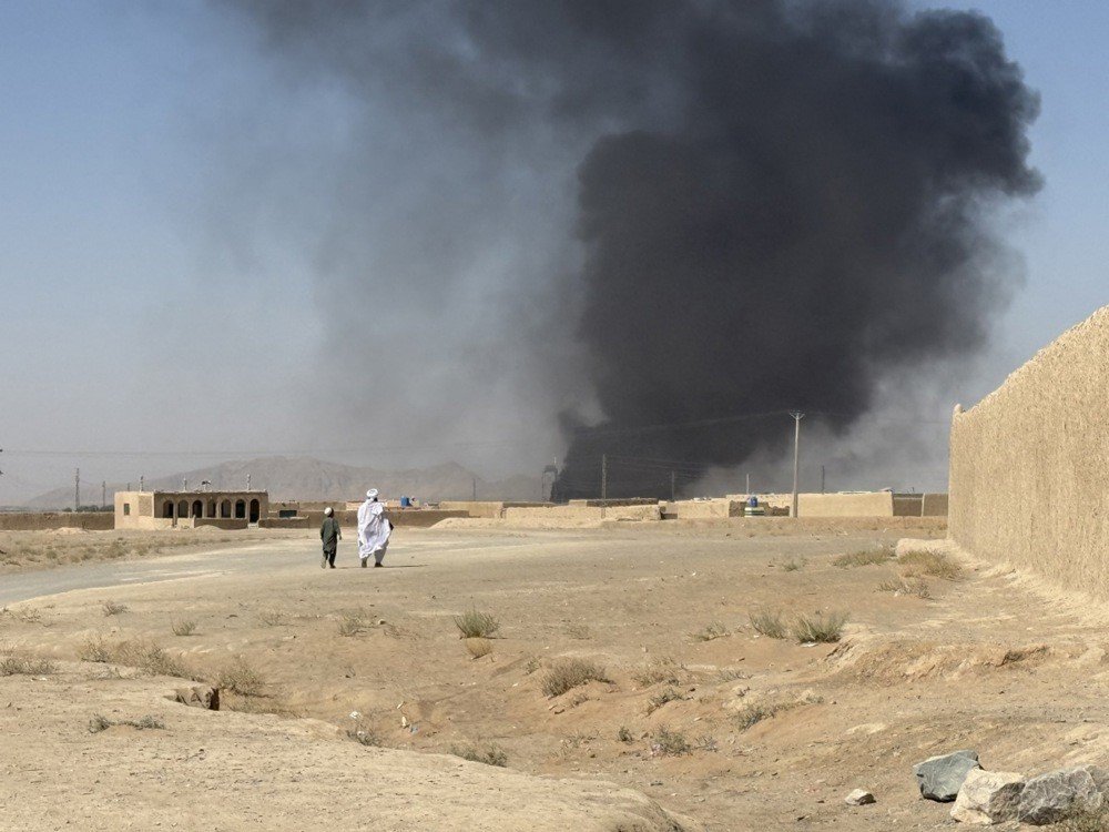 afganistan-ile-pakistan-arasinda-catisma-12-afgan-oldu