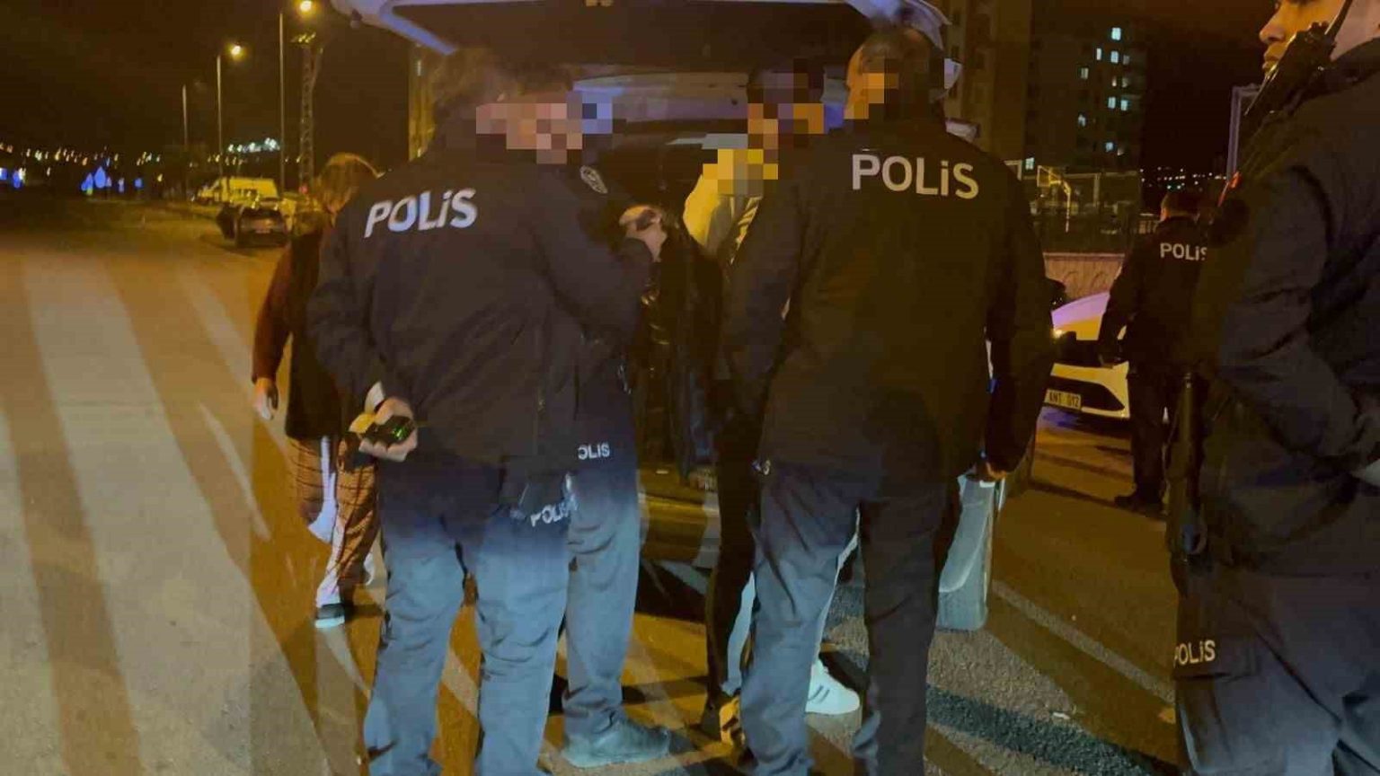 babadan-polisten-kacan-ogluna-sert-tepki