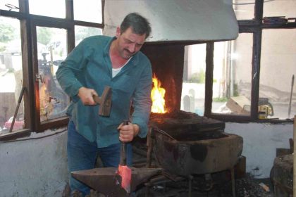 babasinin-eline-cirak-olarak-basladi-38-yildir-ocak-sonmesin-diye-cabaliyor