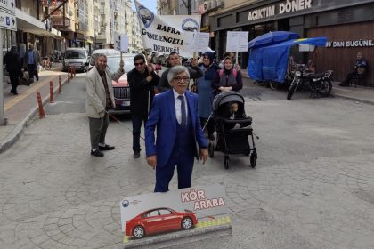 bafrada-gorme-engellilerden-farkindalik-yuruyusu