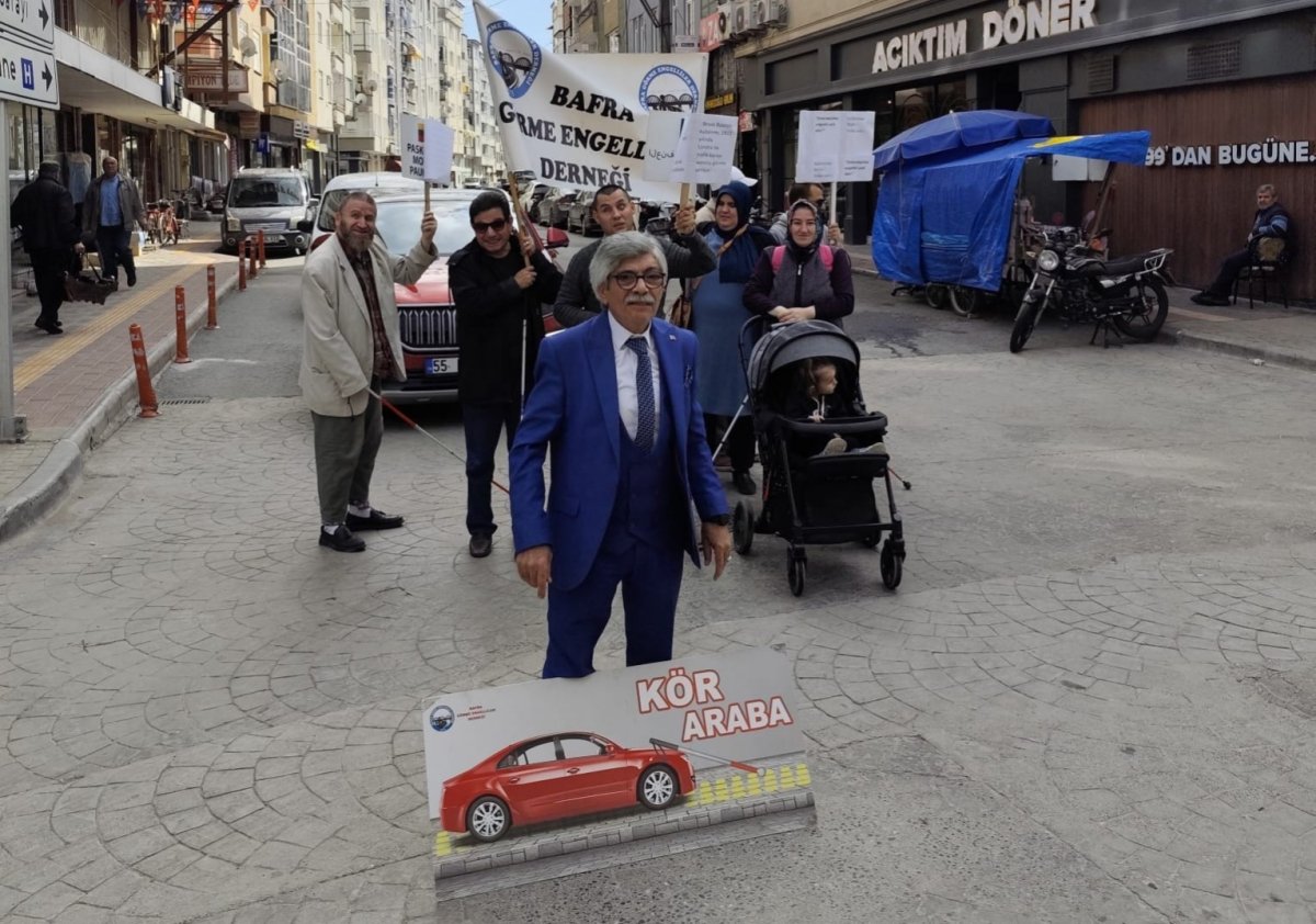 bafrada-gorme-engellilerden-farkindalik-yuruyusu