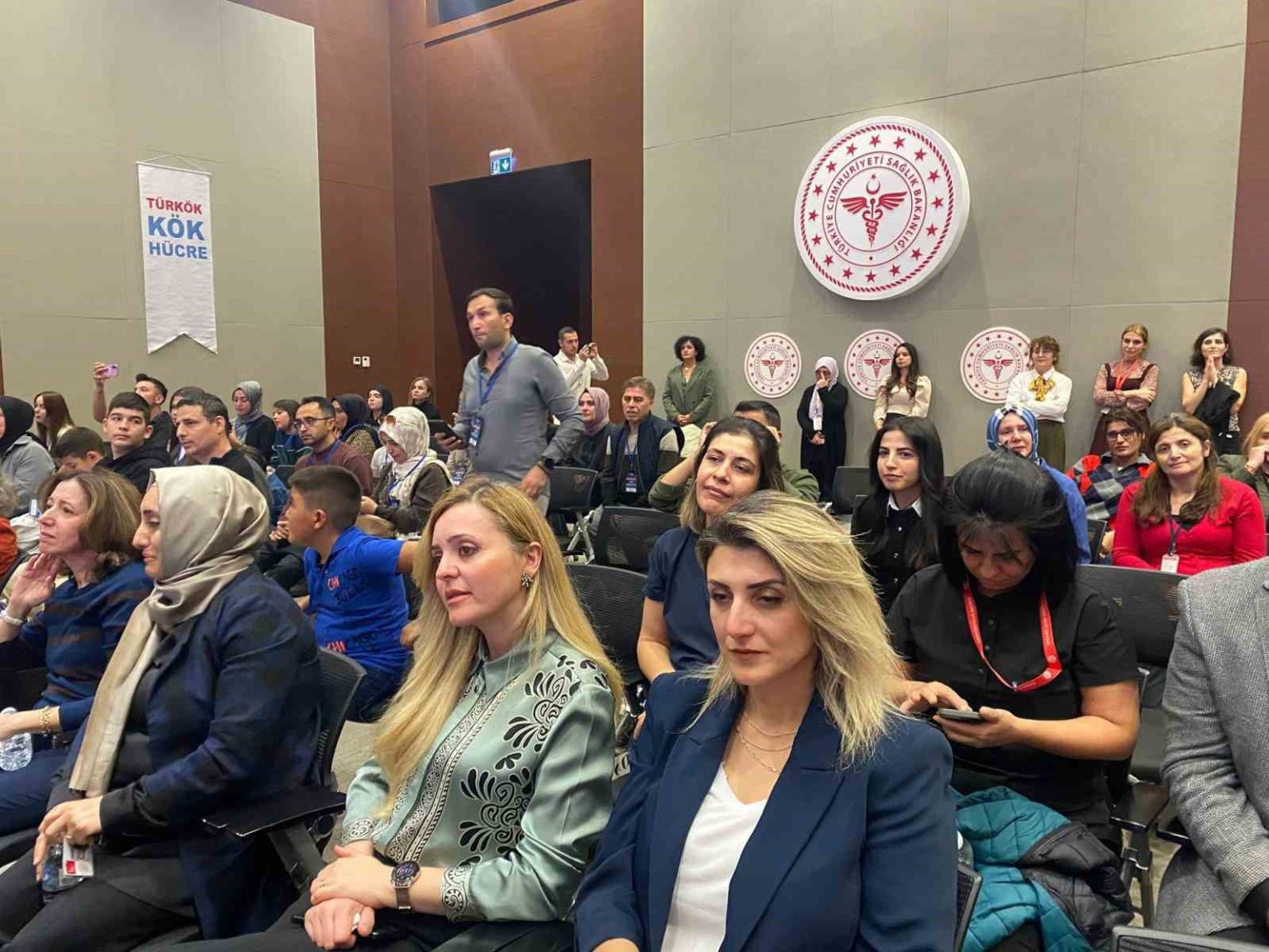 bakan-memisoglu-turkok-araciligiyla-bugune-kadar-7-bin-500den-fazla-hastamiza-uygun-kok-hucre-saglanmistir