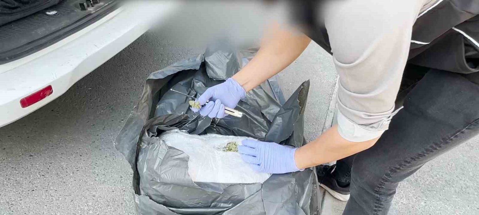 batmanda-durdurulan-aracta-20-kilo-400-gram-uyusturucu-ele-gecirildi