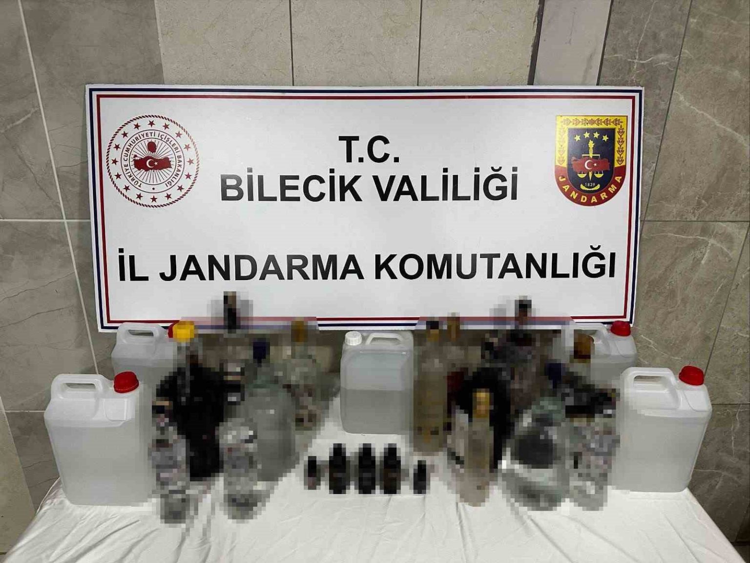 bilecikte-kacak-sahte-alkol-operasyonu