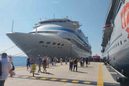 bodruma-3-bin-308-yolcu-getirdi