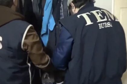 bursa-merkezli-deas-operasyonu-10-gozalti