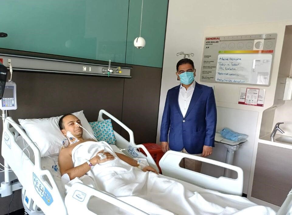 doktor-oglu-profesor-babaya-karacigerini-verdi