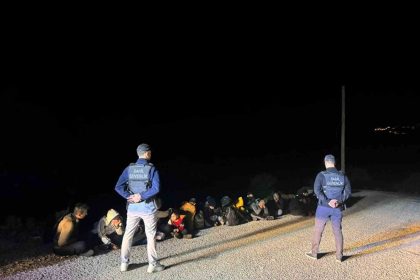 fethiyede-40-duzensiz-gocmen-ve-2-gocmen-kacakcisi-yakalandi