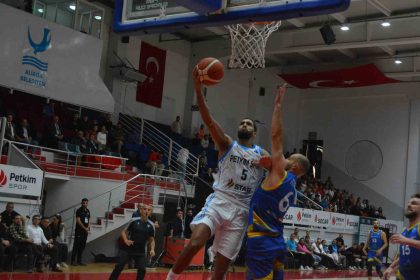 fiba-avrupa-kupasi-aliaga-petkimspor-85-csm-corona-brasov-74