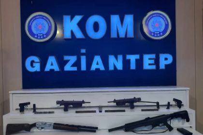 gaziantepte-bag-evine-kacak-silah-operasyonu-6-silah-ele-gecirildi