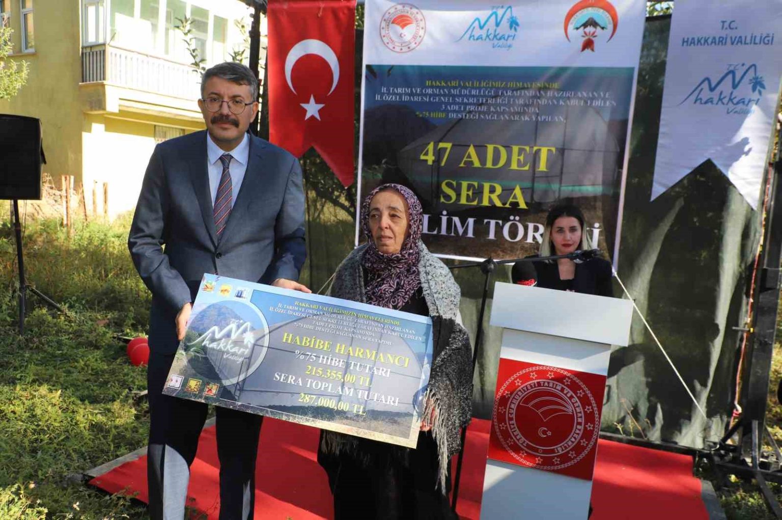 hakkaride-kurulumu-tamamlanan-seralar-kadin-ciftcilere-teslim-edildi