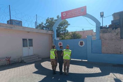 haklarinda-kesinlesmis-hapis-cezasi-bulunan-2-firari-yakalandi