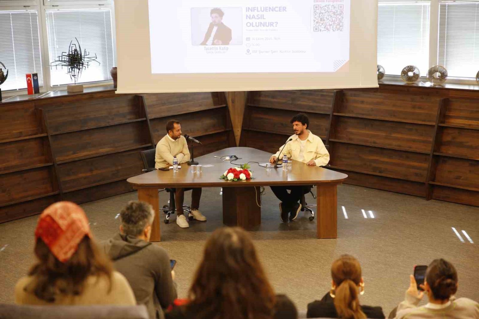 iletisim-bulusmalarinin-ilk-etkinliginde-icerik-ureticisi-nasil-olunur-konusuldu