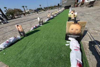 izmirde-vicdan-sergisi-ile-gazzenin-acisina-dikkat-cekildi