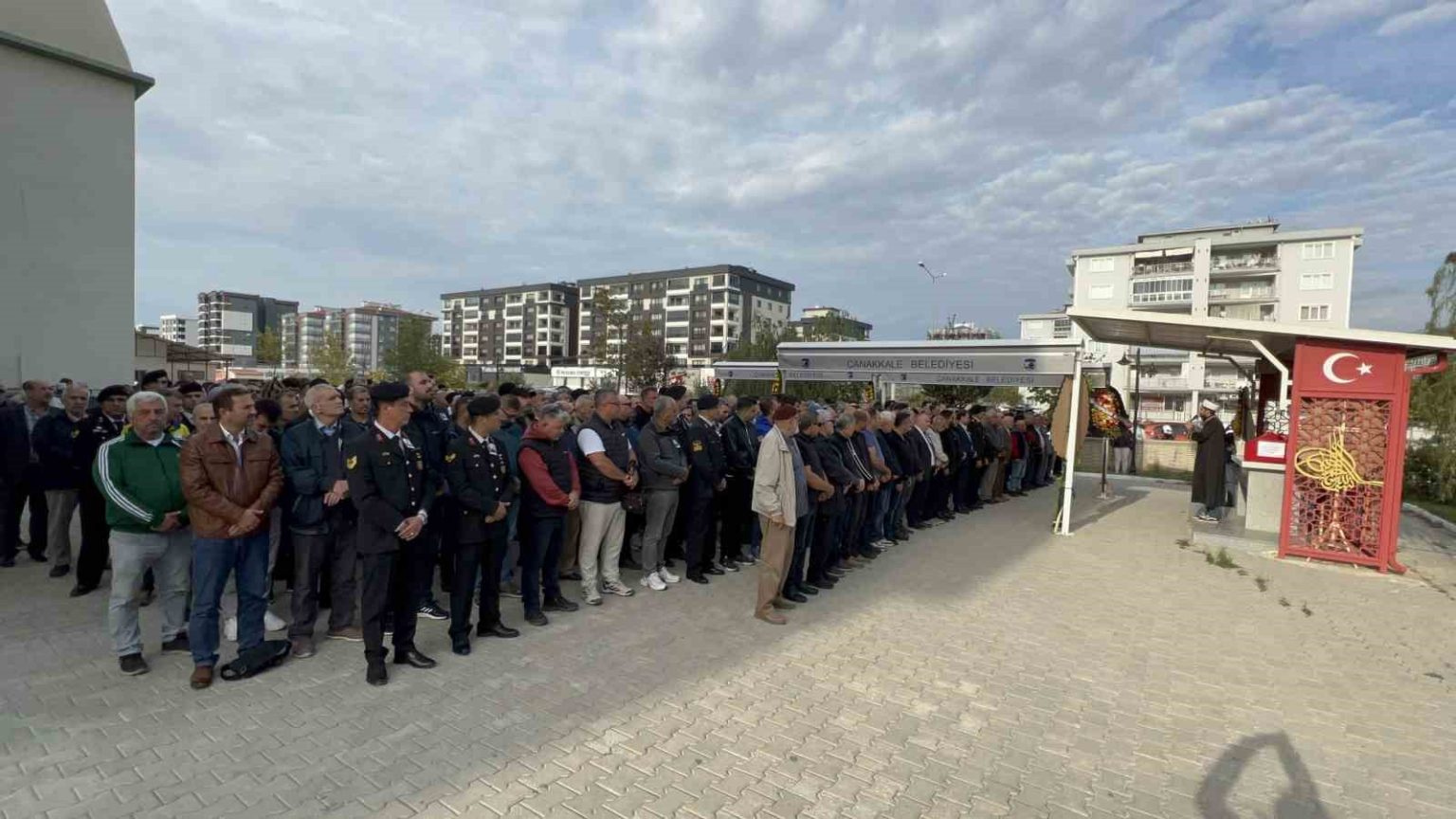 komsu-kavgasinda-vurularak-oldurulen-emekli-astsubay-son-yolculuguna-ugurlandi