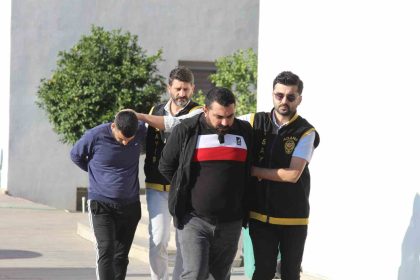 kuzenini-oldurdu-ben-sopayla-dovdum-bicakla-yaralamadim