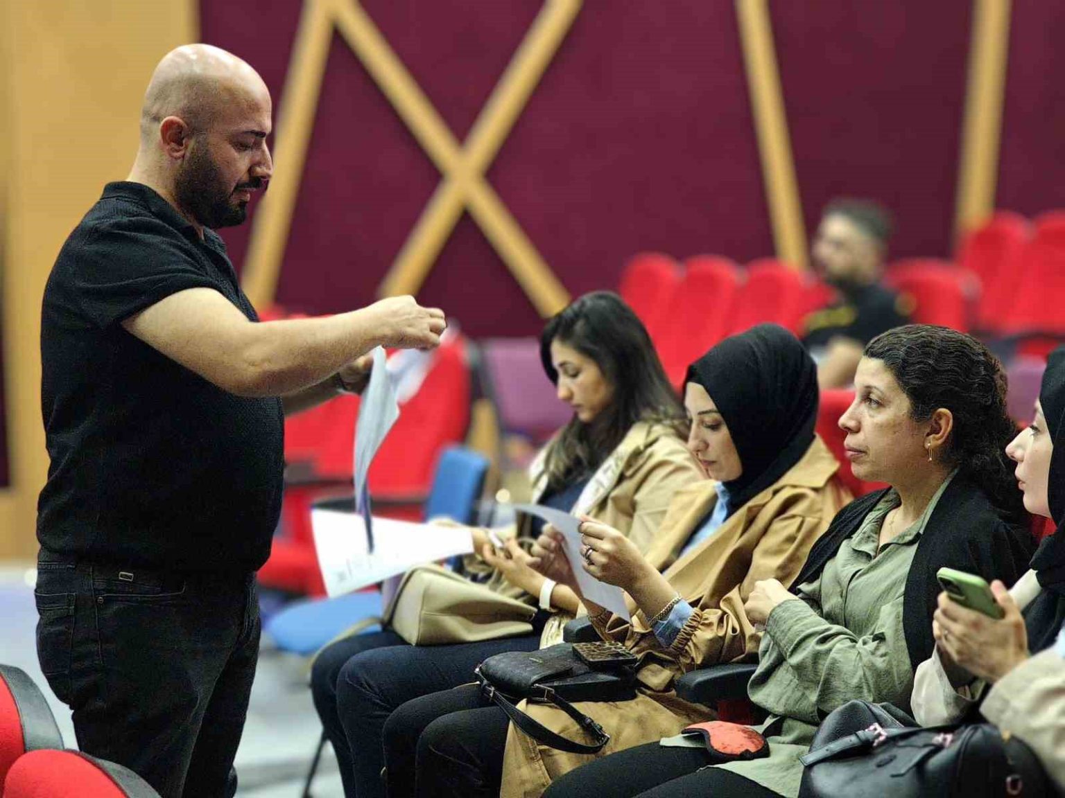 mardin-buyuksehir-belediyesinden-beyaz-baston-gunu-farkindalik-etkinligi