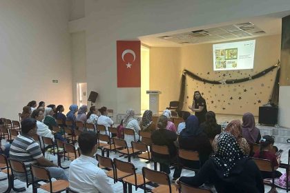 mersinde-annelere-madde-bagimliligiyla-mucadele-egitimi