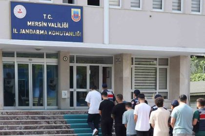 mersinde-aranan-14-hukumlu-yakalanip-cezaevine-teslim-edildi