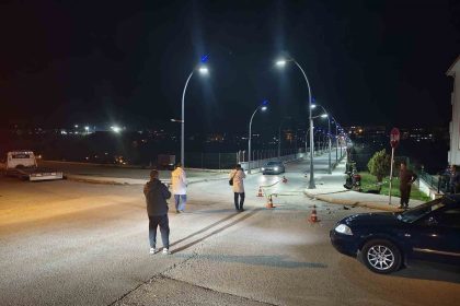 motosiklet-ile-hafif-ticari-arac-carpisti-2-yarali