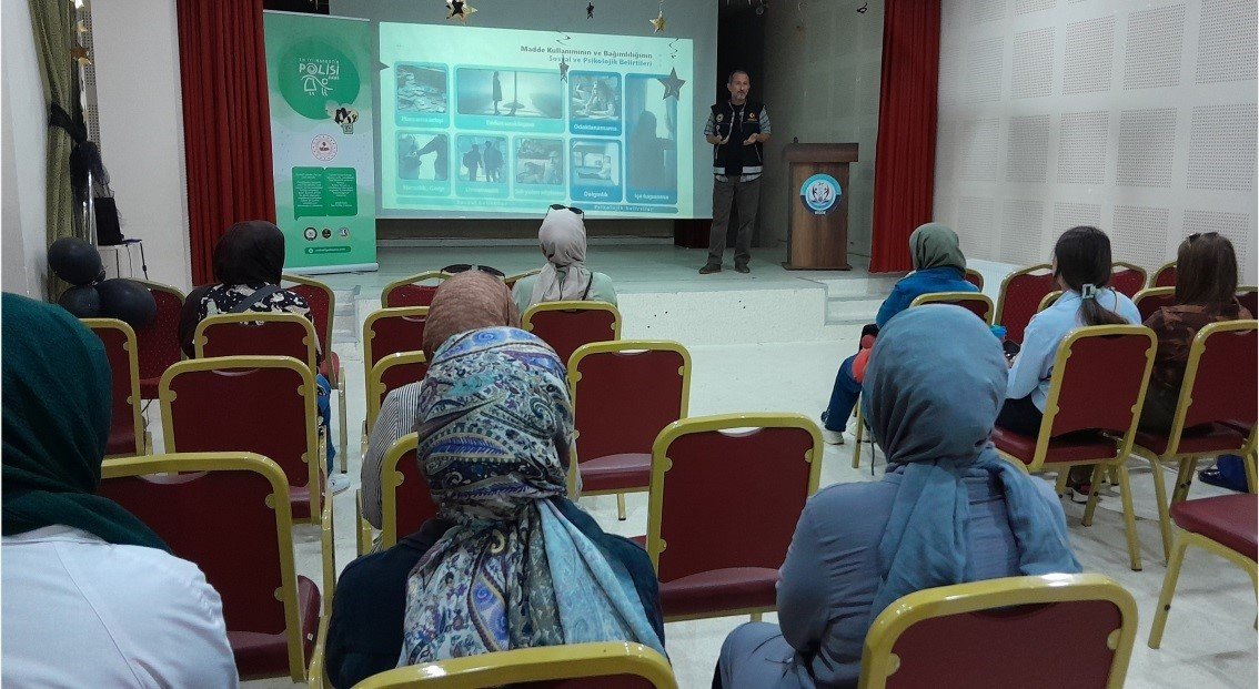 nigdede-uyusturucuyla-mucadele-kapsaminda-1719-vatandasa-egitim-verildi