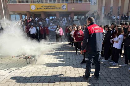 okul-bahcesinde-yangin-tatbikati-yapildi