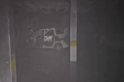 otoparktaki-arac-alev-aldi-bina-tahliye-edildi