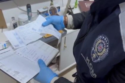 samsunda-kom-ekiplerinden-tefecilik-ve-silah-ticareti-operasyonu