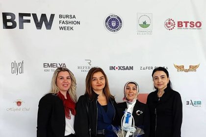 subu-ogrencisi-bursa-fashion-weekte-ucunculuk-elde-etti