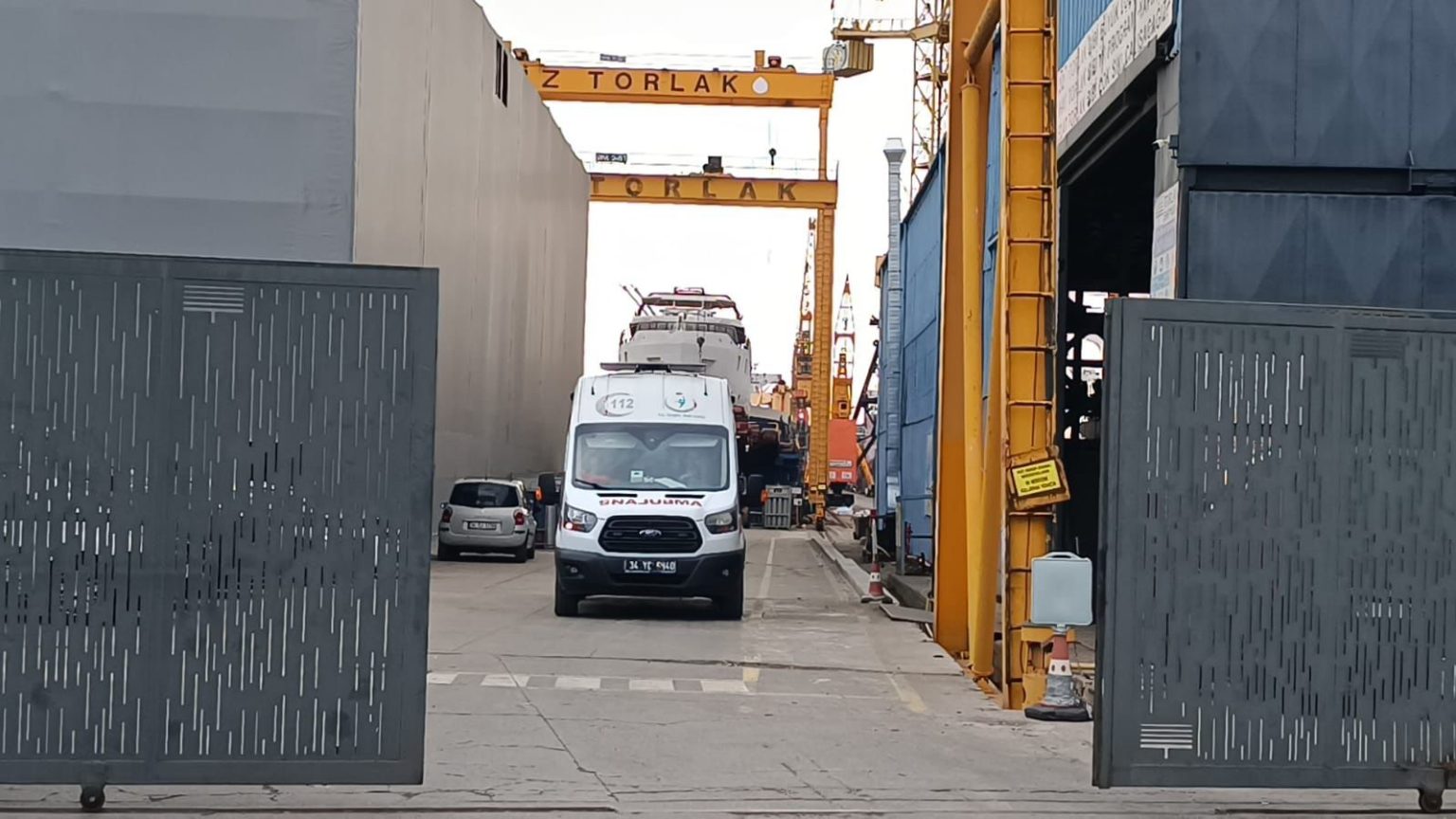 tuzla-tersanesinde-patlama-1-isci-hayatini-kaybetti