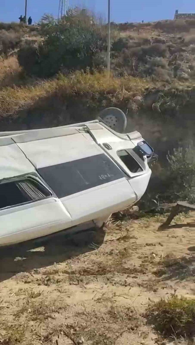 ucurumdan-yuvarlanan-servisin-surucusu-yaralandi